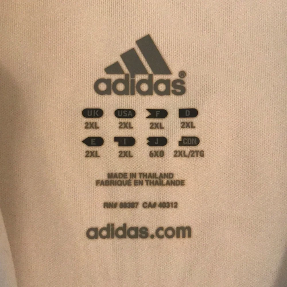 18. XXL Adidas Athletic Shirt white